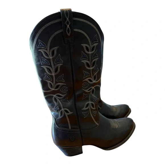 Ariat Women's Hazen Western Boots with a snip toe 11B Black 10014099 - Picture 3 of 11